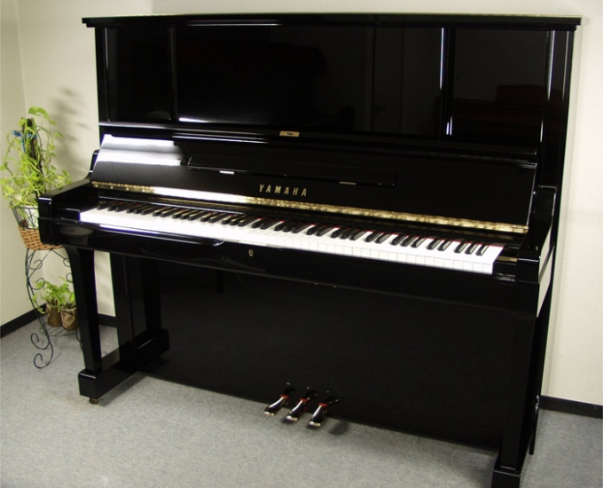 pianoyamaha.info-Yamaha-UX10BL-2359.jpg
