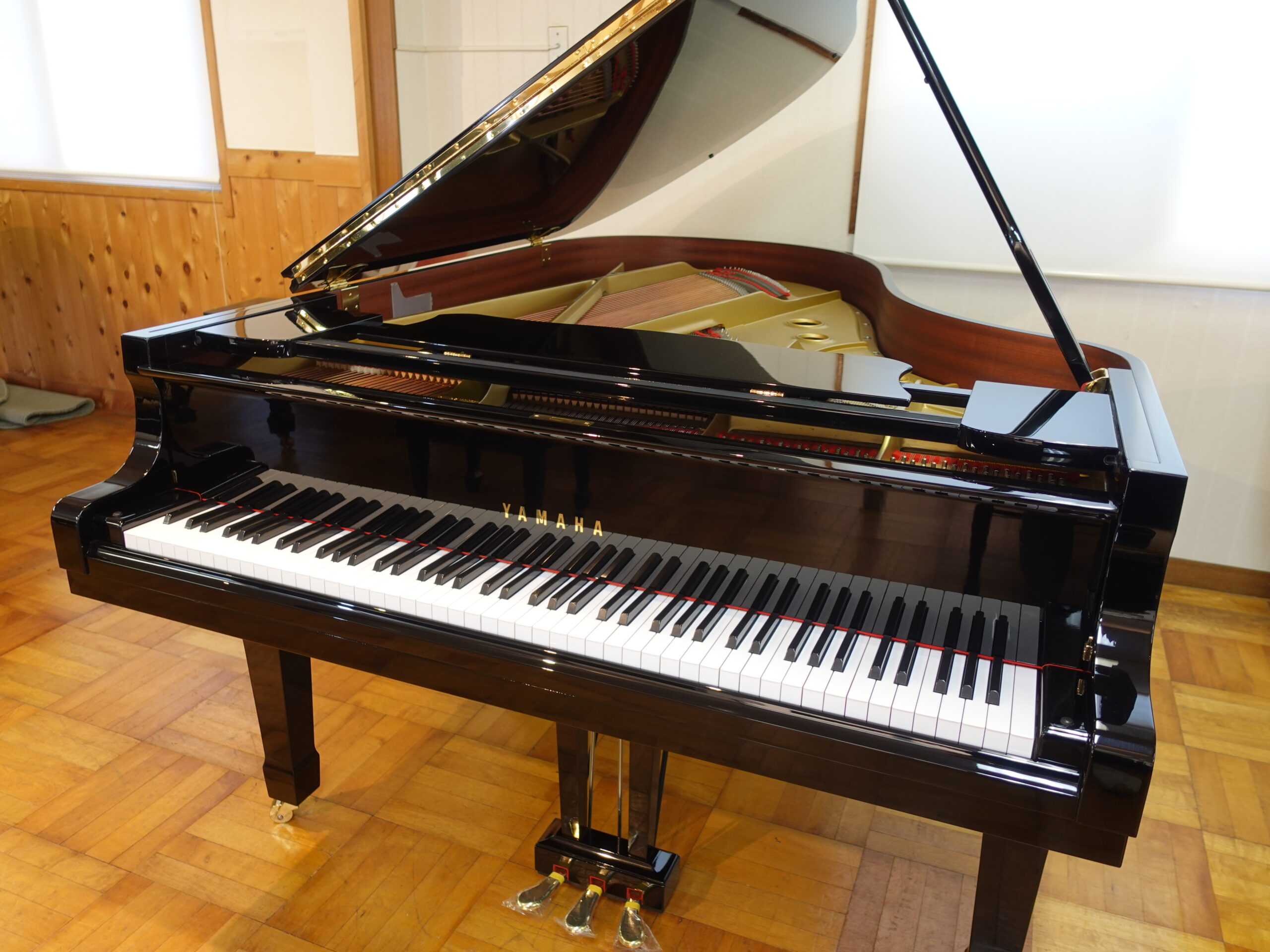 Bảng Giá Đàn Piano Grand Yamaha C-Series Cũ