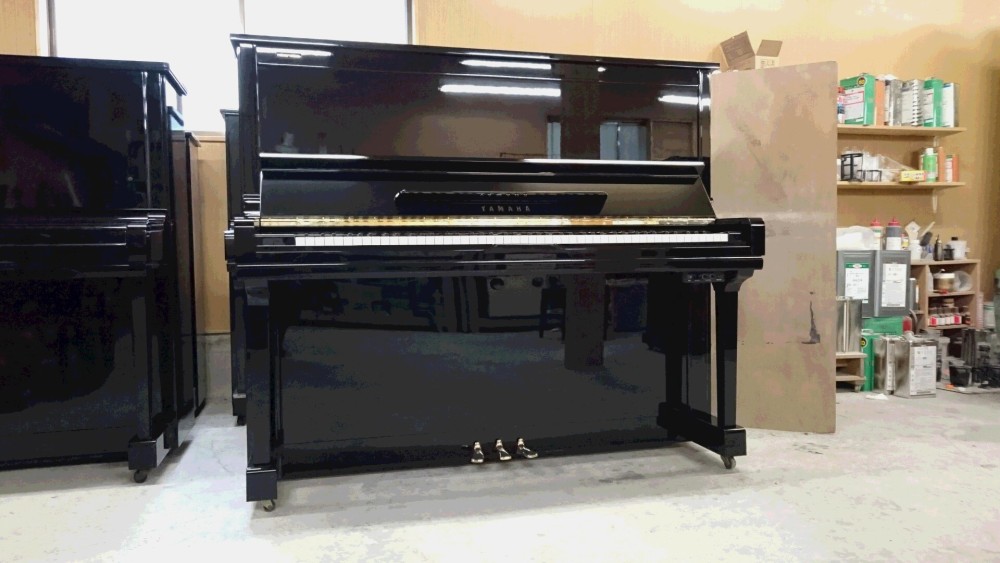 Nên mua đàn Piano Yamaha U30A hay Yamaha U300