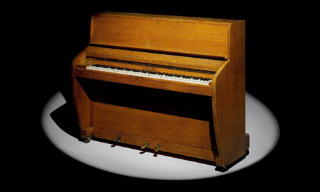 Đàn piano cũ, tăng thêm khả năng cảm thụ âm nhạc cho con bạn